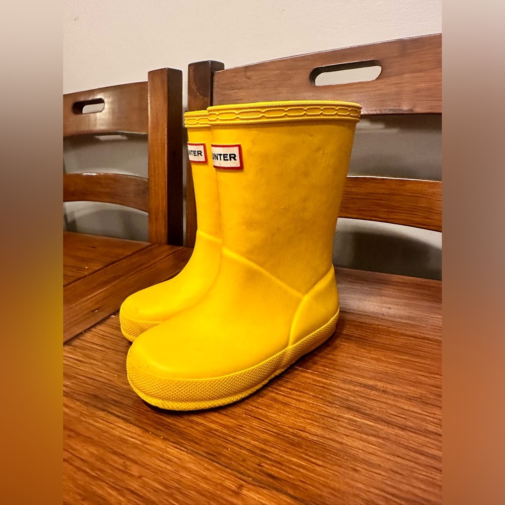 Hunter boots toddler size 7/8 (uk 6)